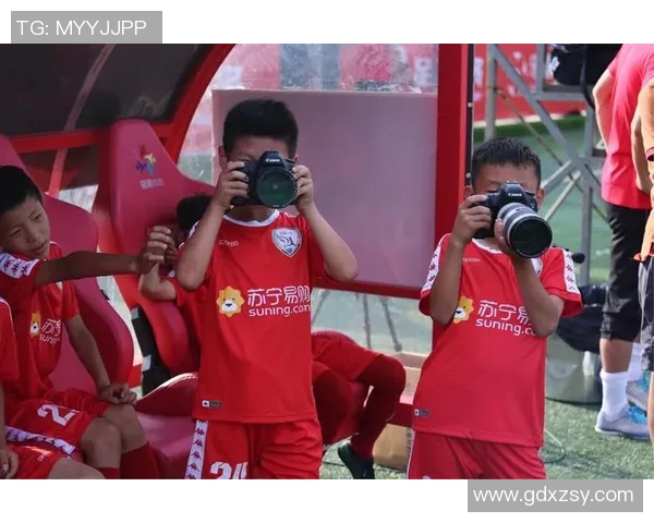 西安足球队在精英赛中的状态分析与表现评估 西安足球队在精英赛中的状态分析与表现评估